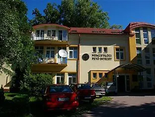 Отель Peto 2*